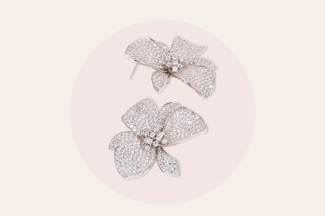 sparkly flower shaped earrings